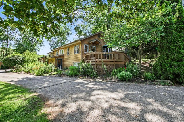 1424 Island Road, Valparaiso, IN 46383