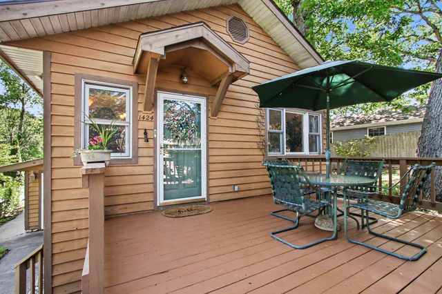 1424 Island Road, Valparaiso, IN 46383