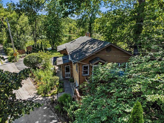 1424 Island Road, Valparaiso, IN 46383