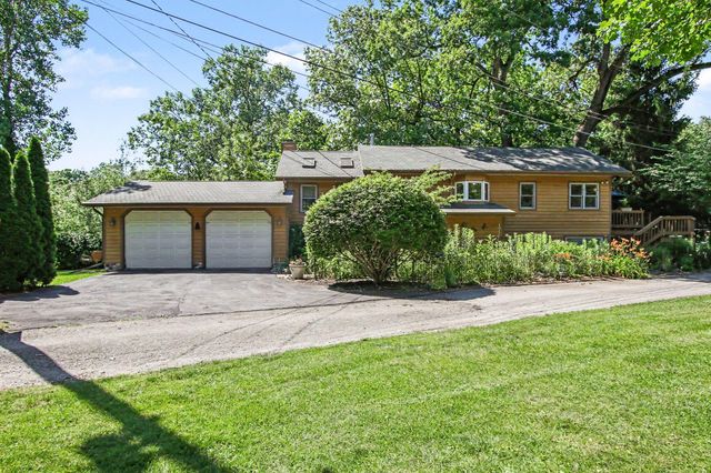 1424 Island Road, Valparaiso, IN 46383