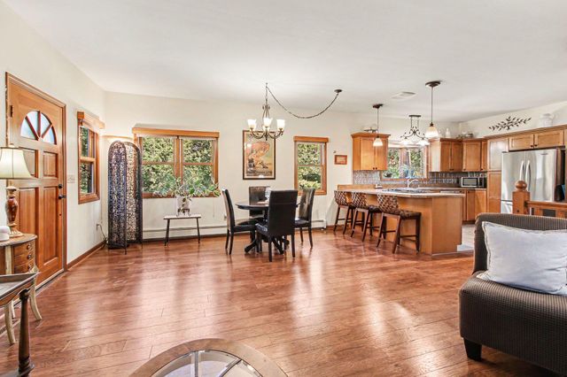 1424 Island Road, Valparaiso, IN 46383