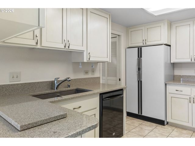 15719 Se 23RD St 116, Vancouver, WA 98683