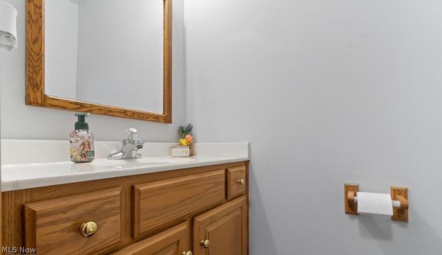 9825 Fox Knoll Drive, Orrville, OH 44667