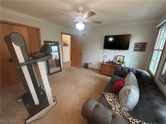 9825 Fox Knoll Drive, Orrville, OH 44667