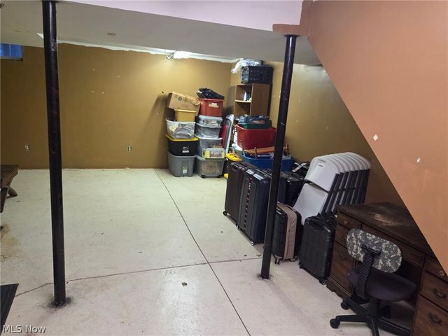 9825 Fox Knoll Drive, Orrville, OH 44667