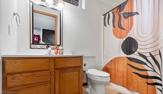 9825 Fox Knoll Drive, Orrville, OH 44667