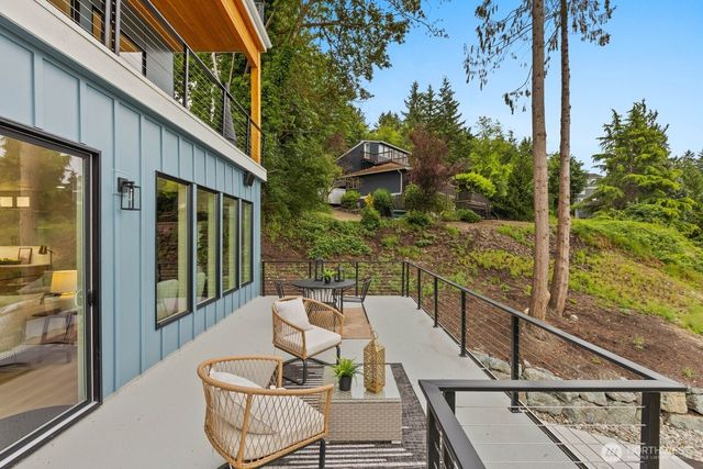 10719 Lake View Drive, Lake Stevens, WA 98258