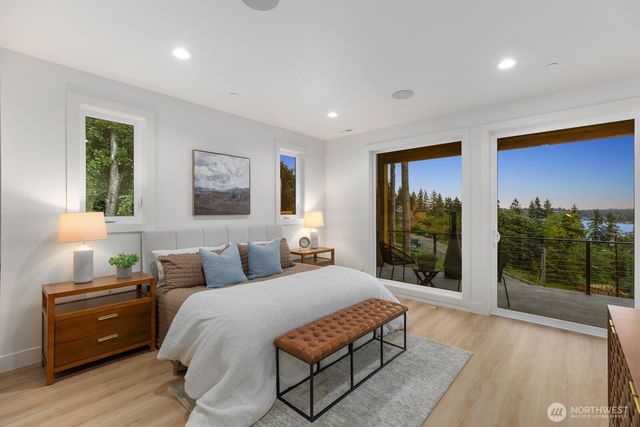 10719 Lake View Drive, Lake Stevens, WA 98258