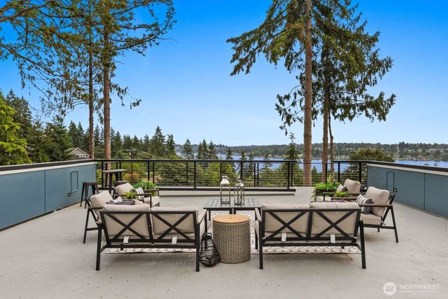 10719 Lake View Drive, Lake Stevens, WA 98258