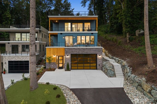 10719 Lake View Drive, Lake Stevens, WA 98258