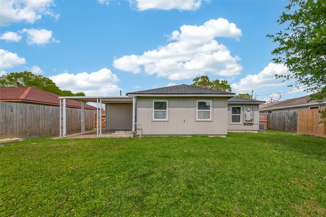 1310 Belshire Road, Pasadena, TX 77502