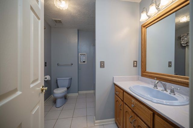 205 Meadowlark Ct, Dickson, TN 37055