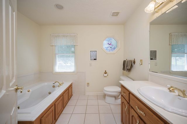 205 Meadowlark Ct, Dickson, TN 37055