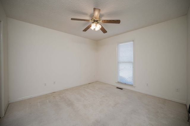 205 Meadowlark Ct, Dickson, TN 37055