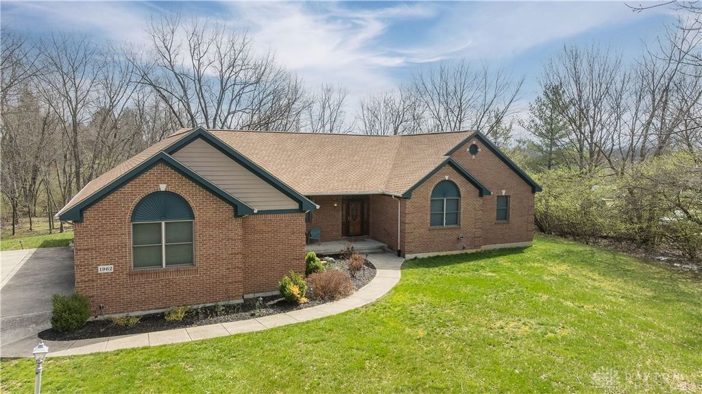 1962 Rich Road, Beavercreek, OH 45432