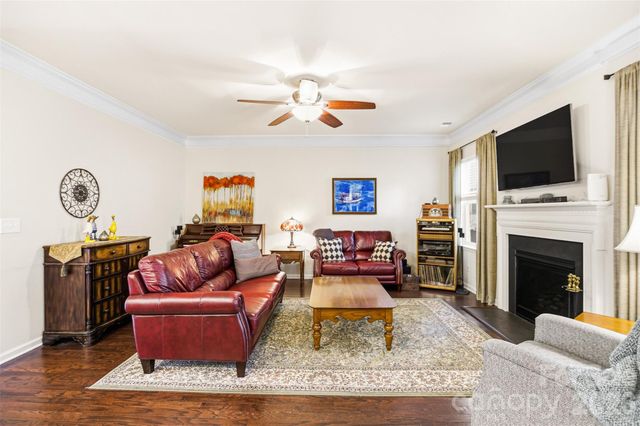 11824 Springpoint Lane, Charlotte, NC 28278