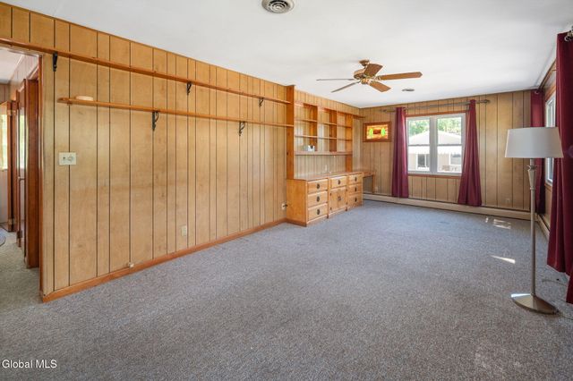 1 White Birch Lane, New Baltimore, NY 12192