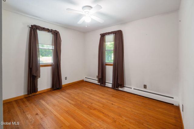 1 White Birch Lane, New Baltimore, NY 12192