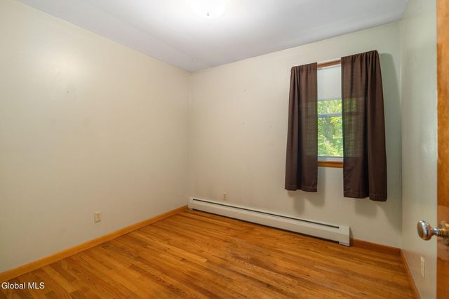 1 White Birch Lane, New Baltimore, NY 12192