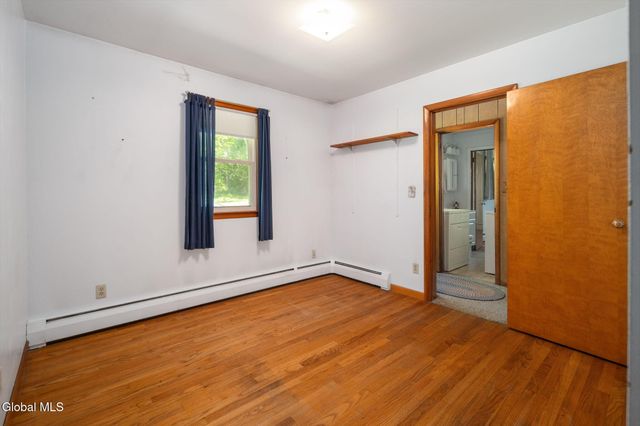 1 White Birch Lane, New Baltimore, NY 12192