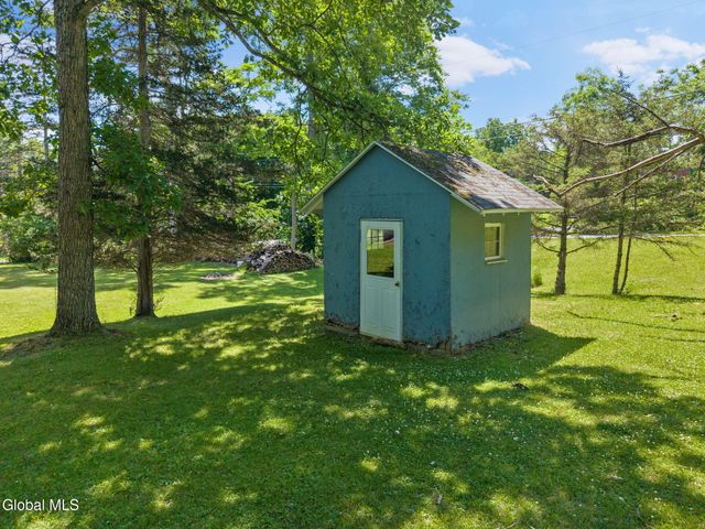 1 White Birch Lane, New Baltimore, NY 12192