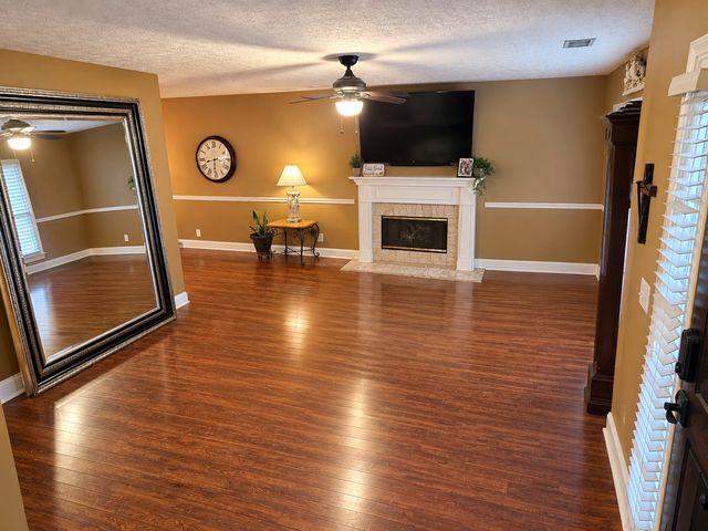 422 Brownstone St, Old Hickory, TN 37138