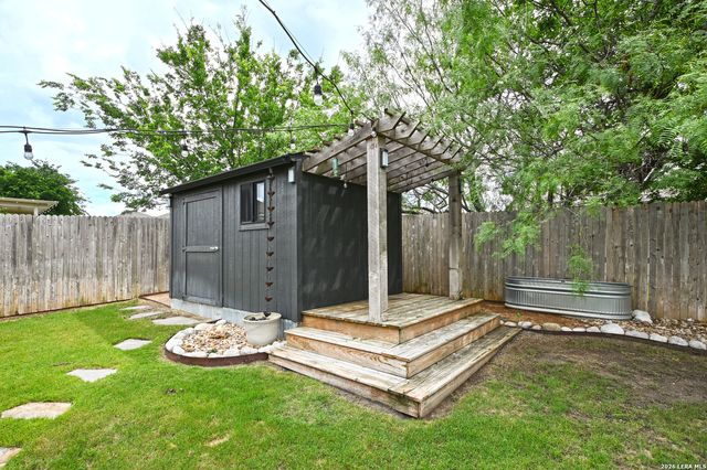 2842 RIDGE BERRY RD, New Braunfels, TX 78130