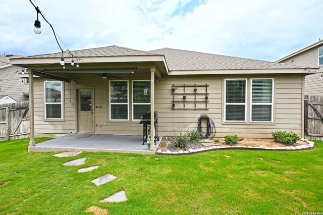 2842 RIDGE BERRY RD, New Braunfels, TX 78130