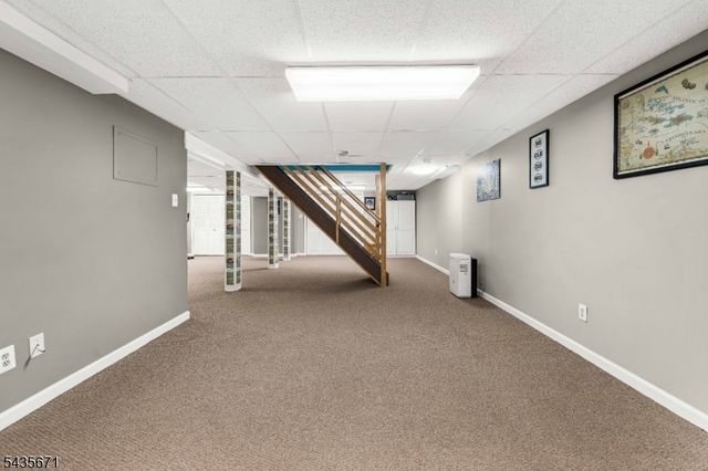 5 Jenny Jump Ct, Raritan Twp., NJ 08822