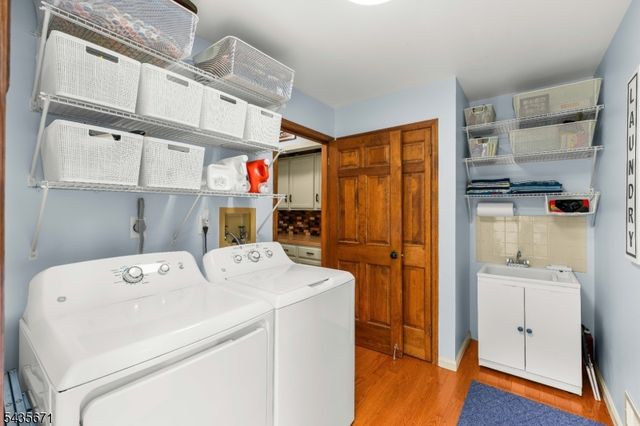 5 Jenny Jump Ct, Raritan Twp., NJ 08822