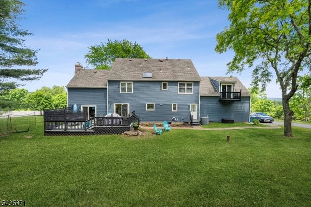 5 Jenny Jump Ct, Raritan Twp., NJ 08822