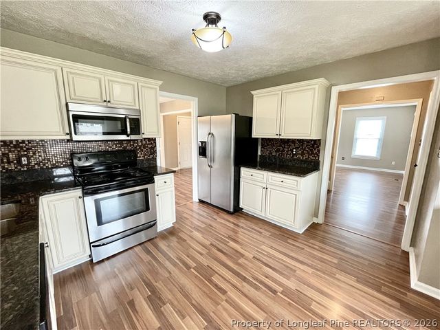 4206 Buckhurst Drive, Hope Mills, NC 28348