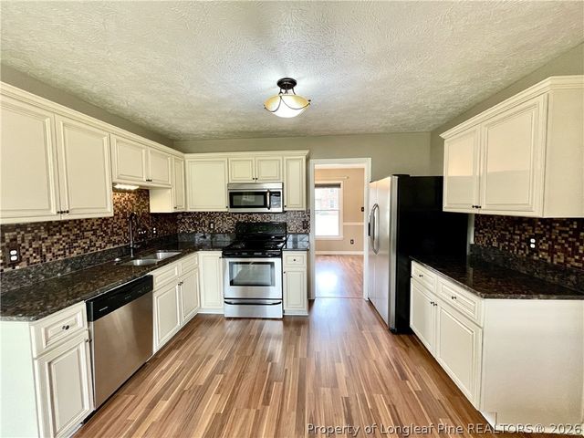 4206 Buckhurst Drive, Hope Mills, NC 28348