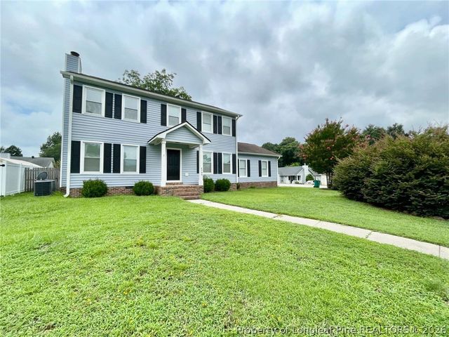 4206 Buckhurst Drive, Hope Mills, NC 28348