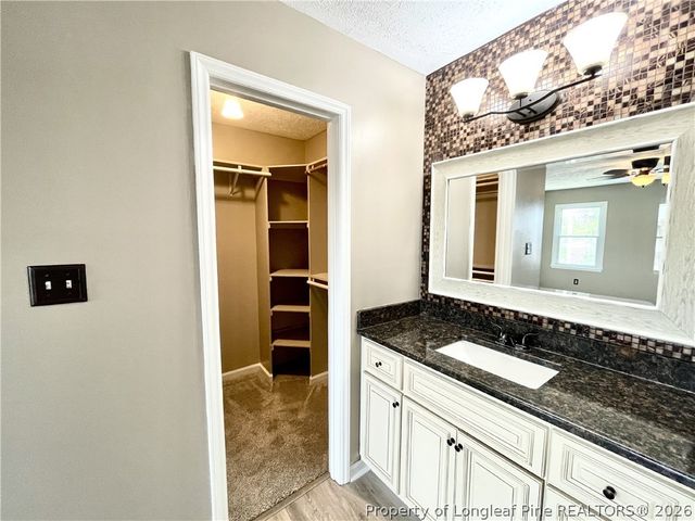 4206 Buckhurst Drive, Hope Mills, NC 28348