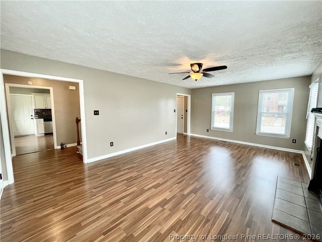 4206 Buckhurst Drive, Hope Mills, NC 28348