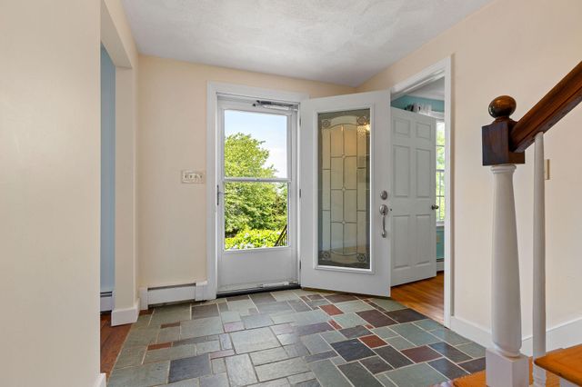 10 Briarfield Road, South Dennis, MA 02660