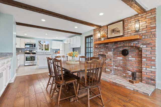 10 Briarfield Road, South Dennis, MA 02660