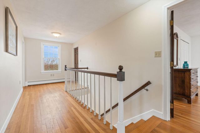 10 Briarfield Road, South Dennis, MA 02660