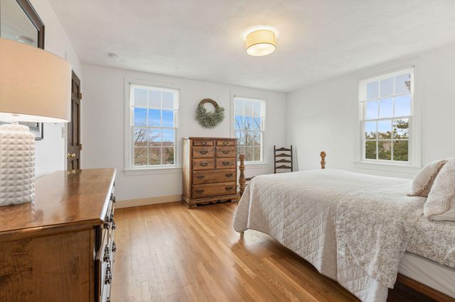 10 Briarfield Road, South Dennis, MA 02660