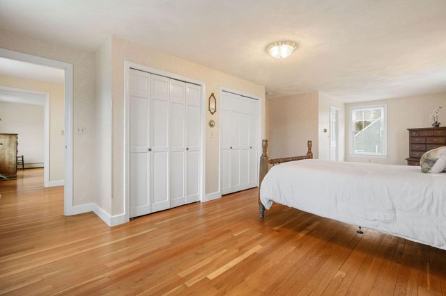 10 Briarfield Road, South Dennis, MA 02660