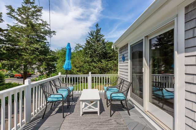 10 Briarfield Road, South Dennis, MA 02660