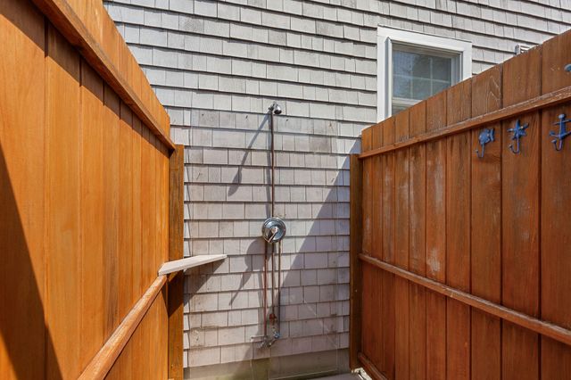 10 Briarfield Road, South Dennis, MA 02660