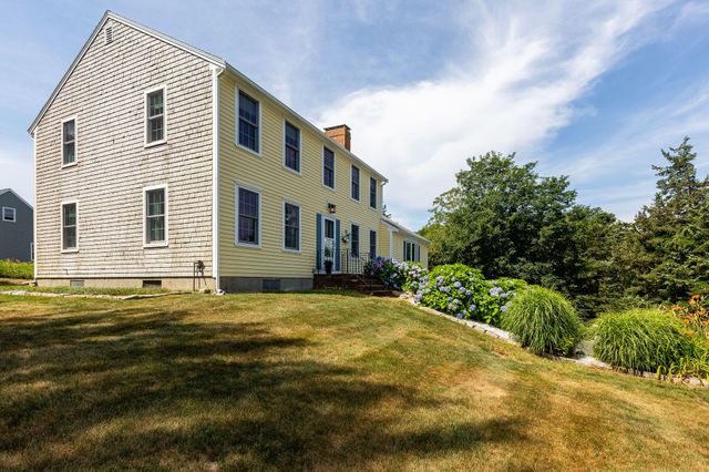 10 Briarfield Road, South Dennis, MA 02660