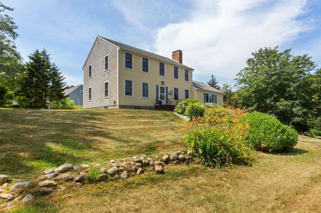10 Briarfield Road, South Dennis, MA 02660