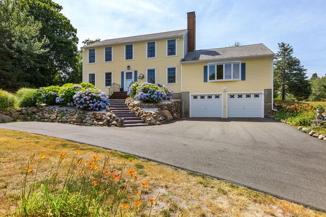 10 Briarfield Road, South Dennis, MA 02660