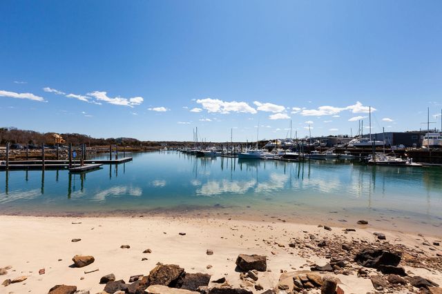 10 Briarfield Road, South Dennis, MA 02660