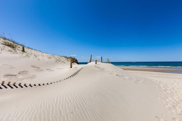 10 Briarfield Road, South Dennis, MA 02660