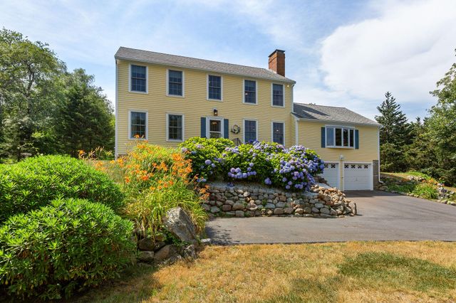 10 Briarfield Road, South Dennis, MA 02660