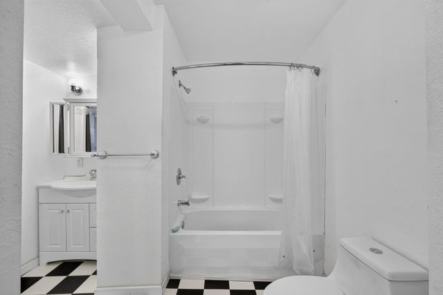 100 Aeolia Dr, Auburn, CA 95603